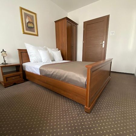 Hotel Constancja Czestochowa Ngoại thất bức ảnh