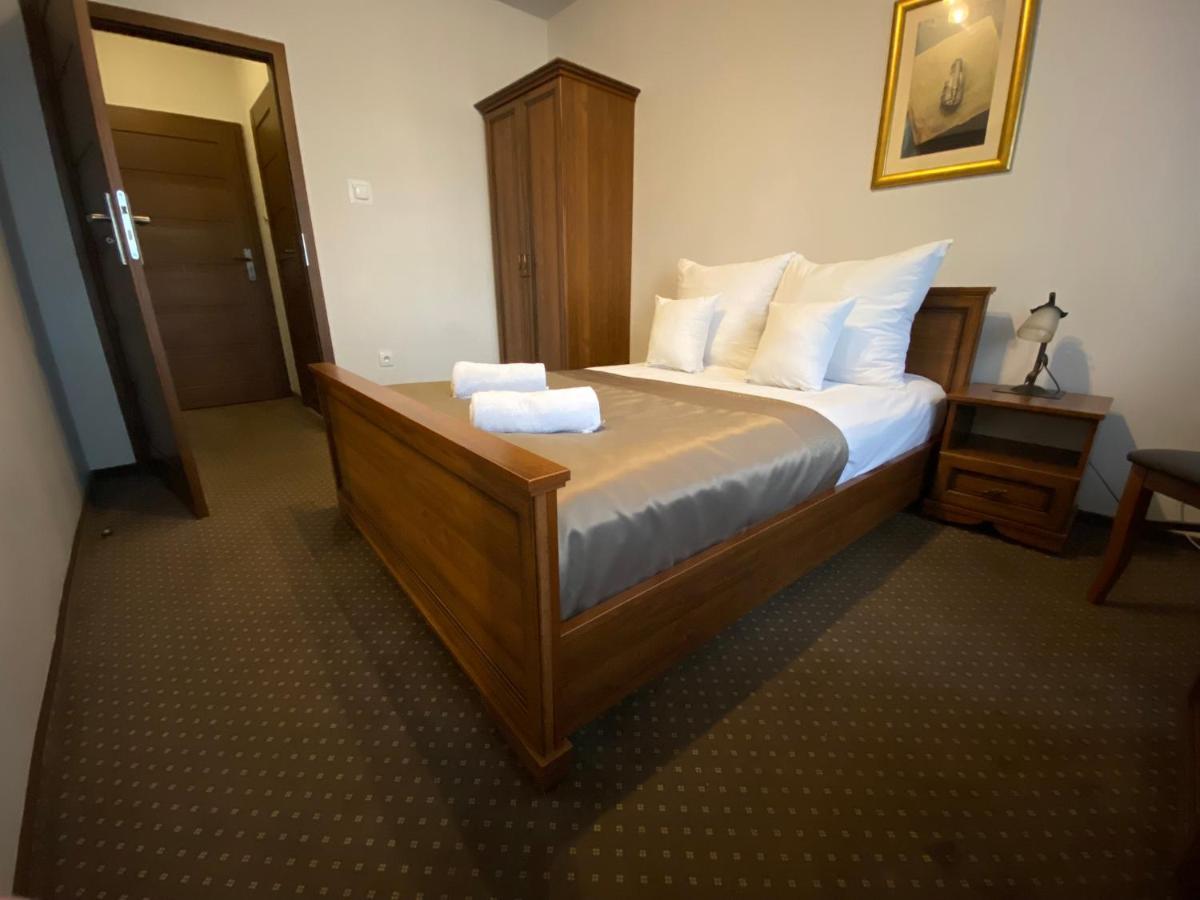 Hotel Constancja Czestochowa Ngoại thất bức ảnh