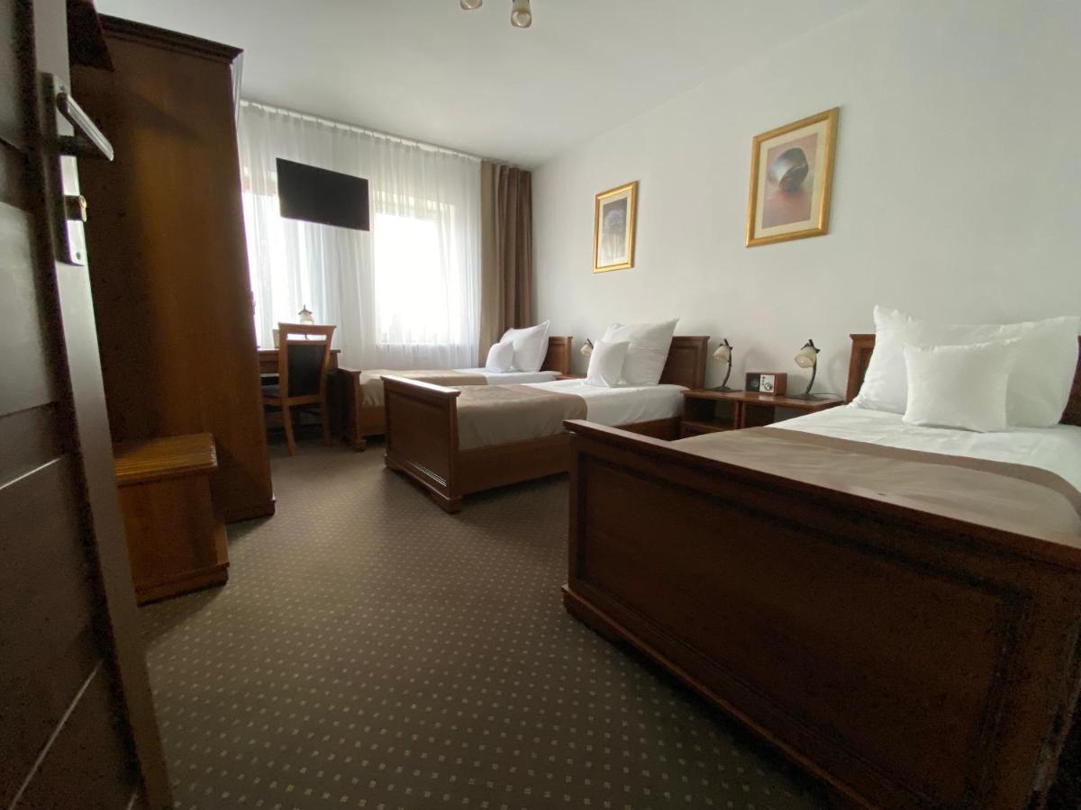 Hotel Constancja Czestochowa Ngoại thất bức ảnh