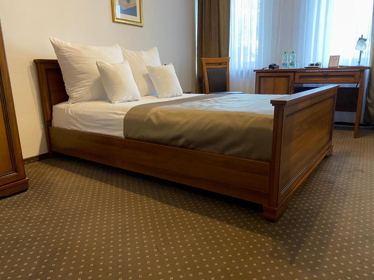 Hotel Constancja Czestochowa Ngoại thất bức ảnh