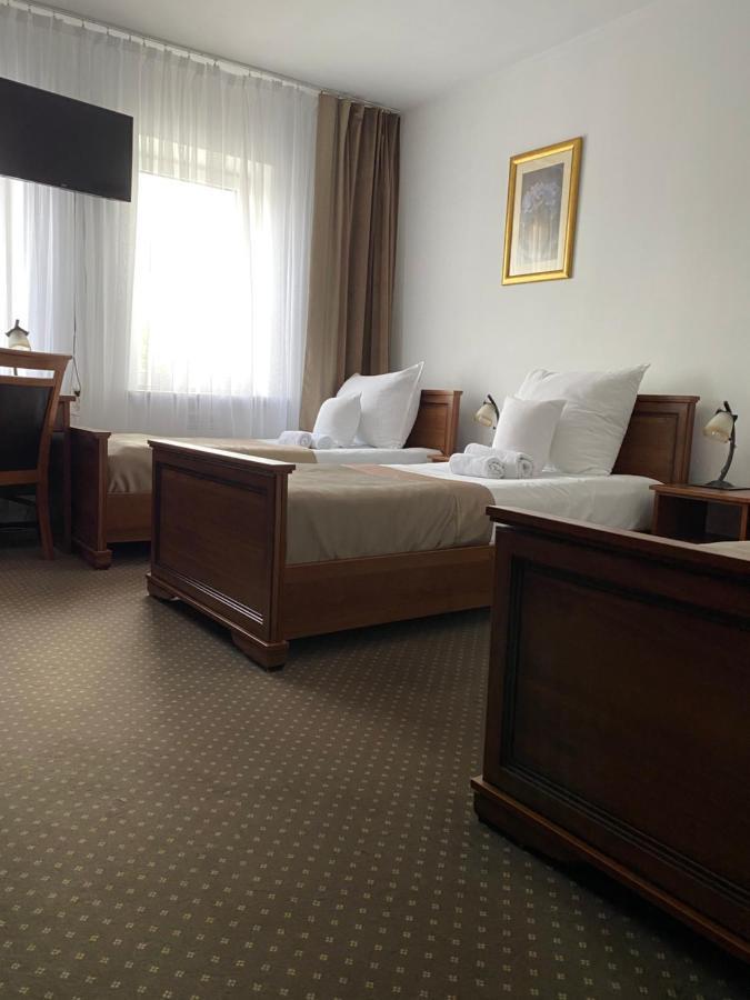 Hotel Constancja Czestochowa Ngoại thất bức ảnh