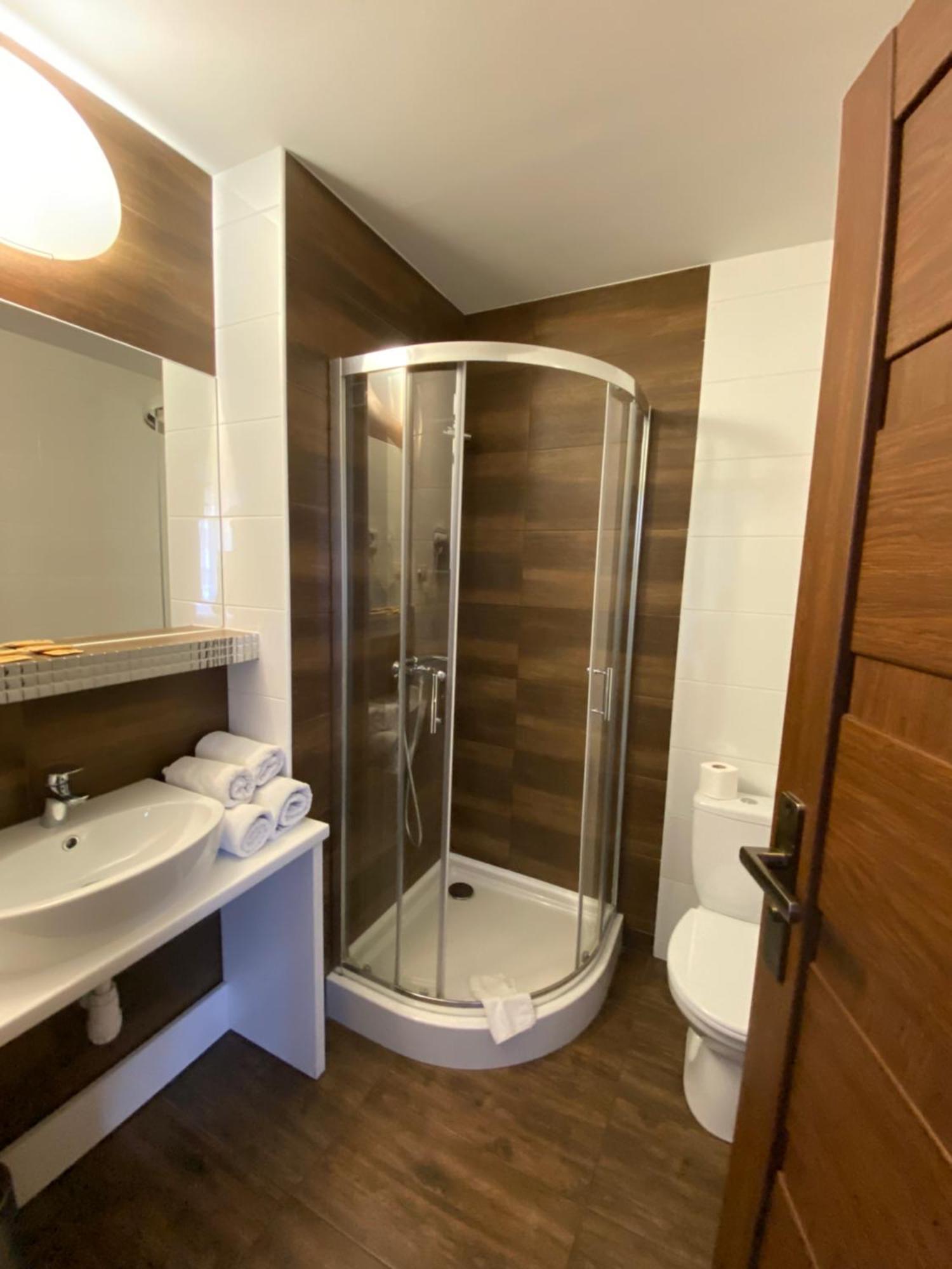 Hotel Constancja Czestochowa Ngoại thất bức ảnh